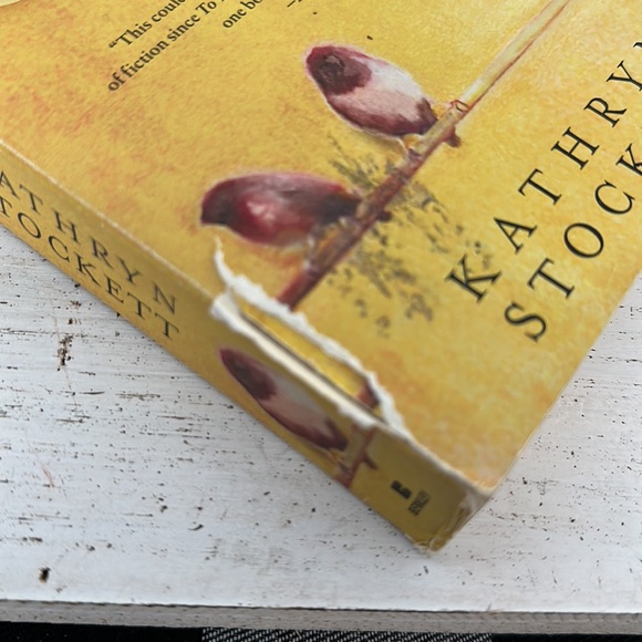 📚The Help by Kathryn Stockett NY Times Bestseller Fiction - Picture 6 of 11